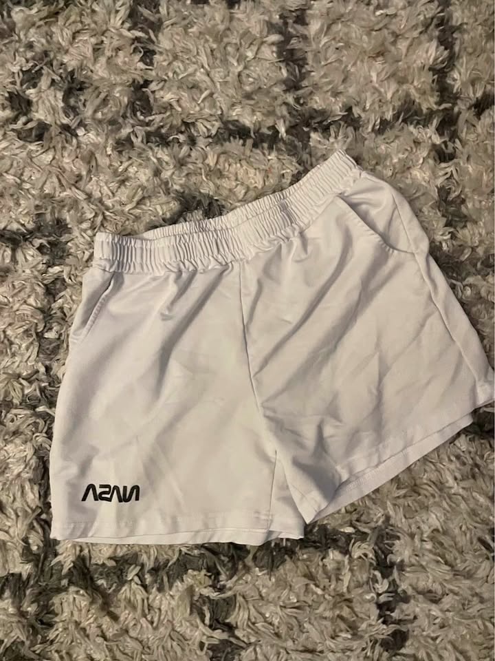 Random cloths (read discription)