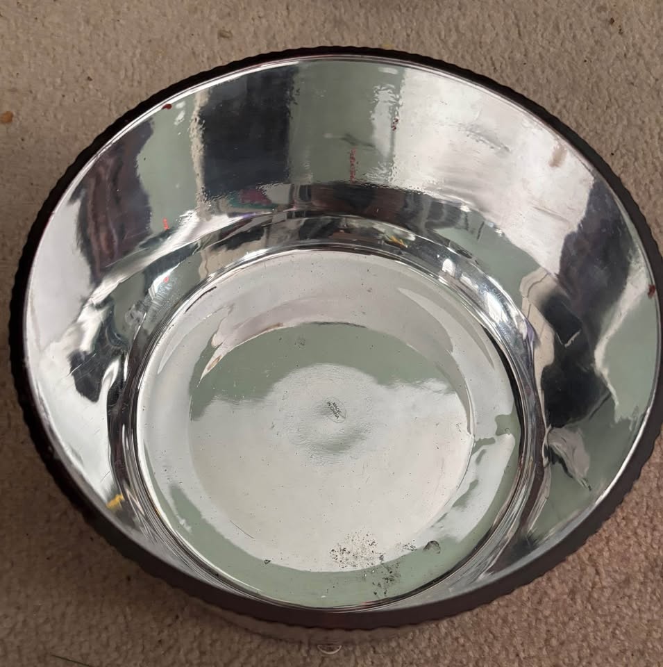 Beautiful Red glass bowl with silver interior (9” diameter) - photo 4