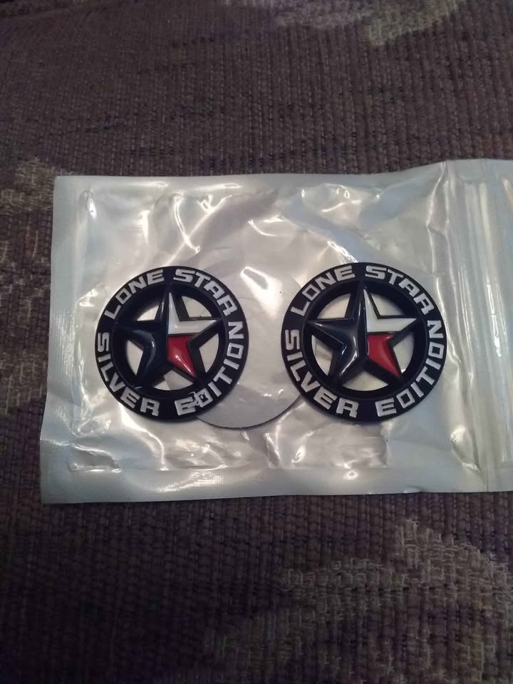 FREE SHIPPING TEXAS LONE  STAR EDITION QUALITY METAL SET OF 2 EM - photo 4