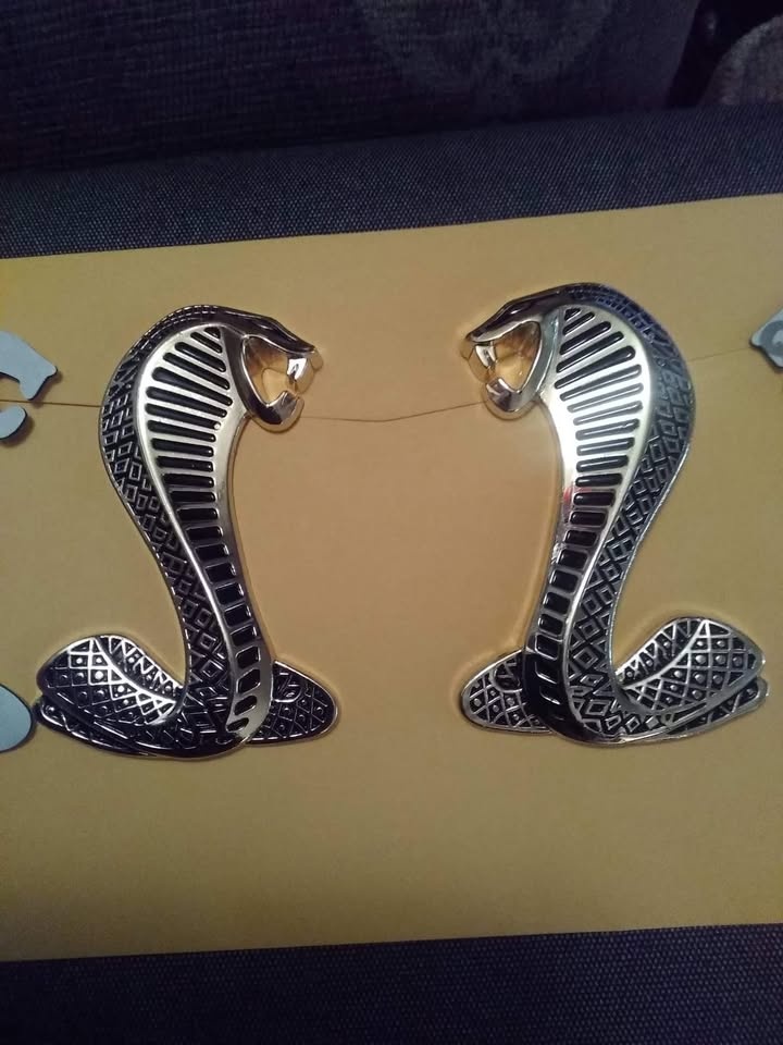 SHELBY COBRA QUALITY METAL SET OF 2 GOLD/BLACK - photo 5