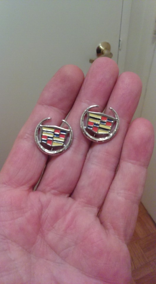 CADILLAC CUFFLINKS QUALITY METAL SET OF 2. - photo 2