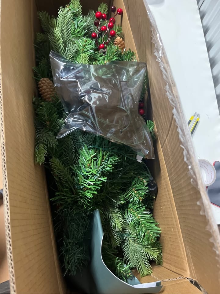 4ft Prelit Artificial Christmas Tree Mini - photo 5