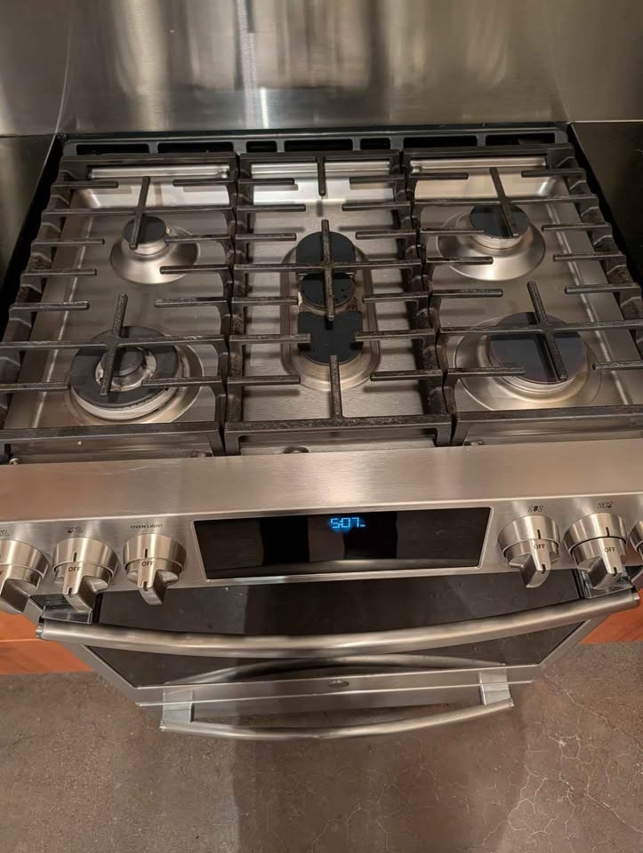 GE Gas Range - photo 2