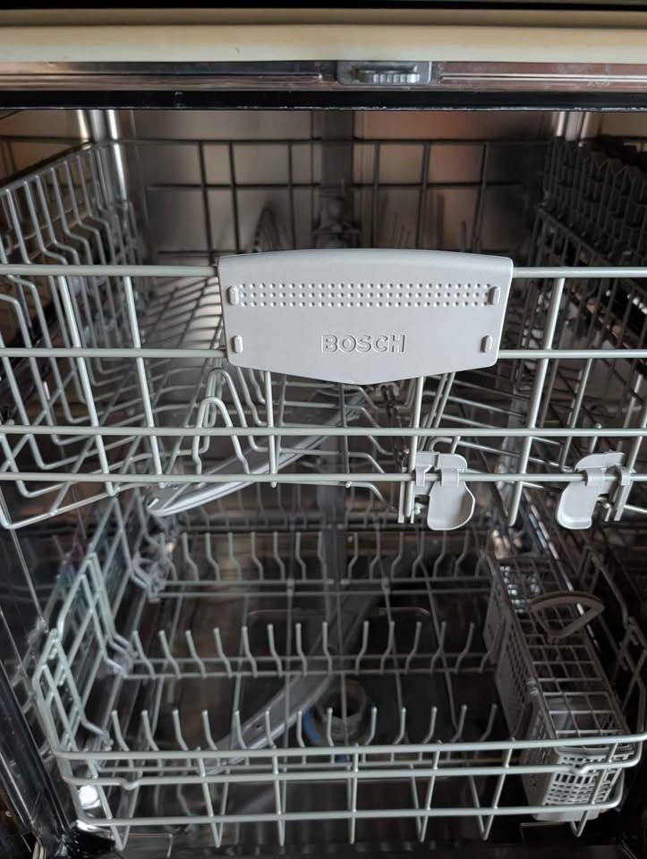 Bosch Dishwasher - photo 3