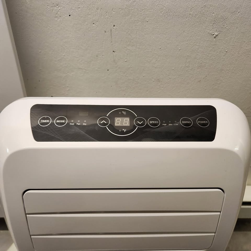 Portable air conditioner 12,000 BTU (works with sliding door) - photo 2