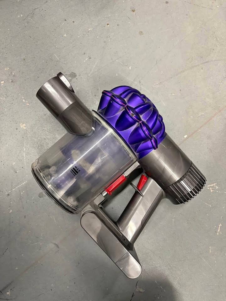 Dyson Cordless Vacuum Cleaner SV03 (V6) – Tested & Working