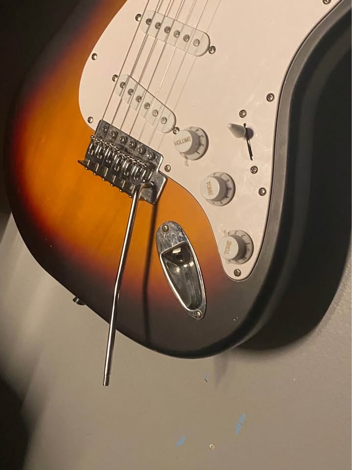Sunburst Style Guitar with a Whammy Bar - photo 4