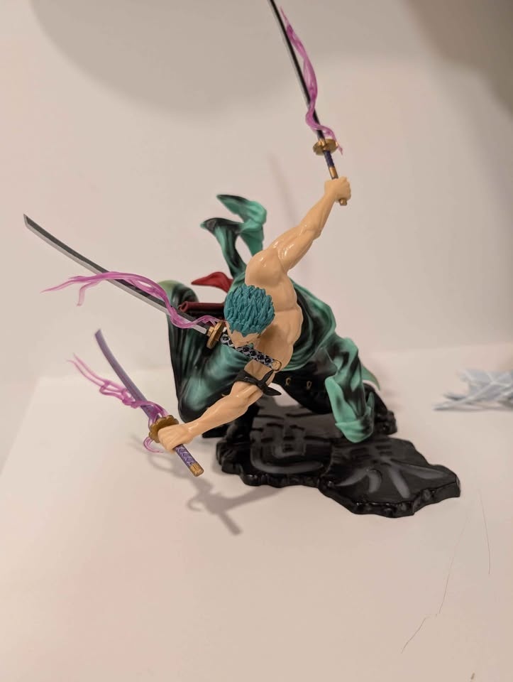 Roronoa Zoro Figurine – One Piece (Battle Pose) - photo 3