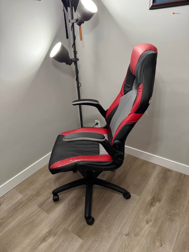 X-Rocker Valor 2.0 Gaming / Office Chair - $50 OBO - photo 3