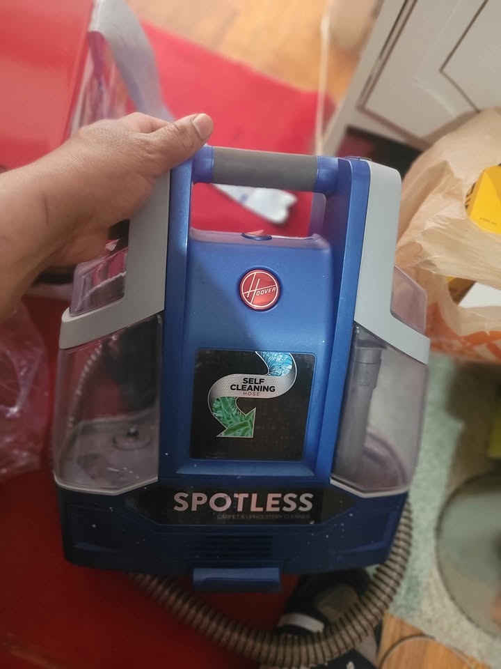 Happy holidays! Hoover spotless carpet cleaner with box - photo 5