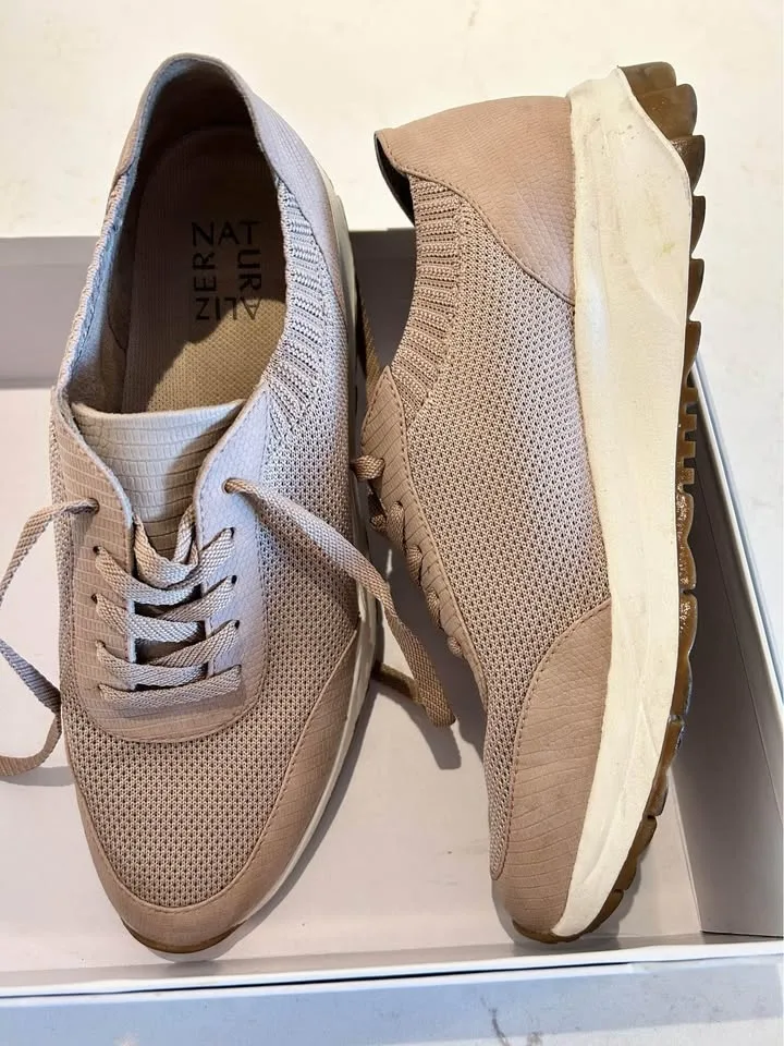 Naturalizer Nash Sand Sneaker - Women's Size 9.5 image indicator(3)