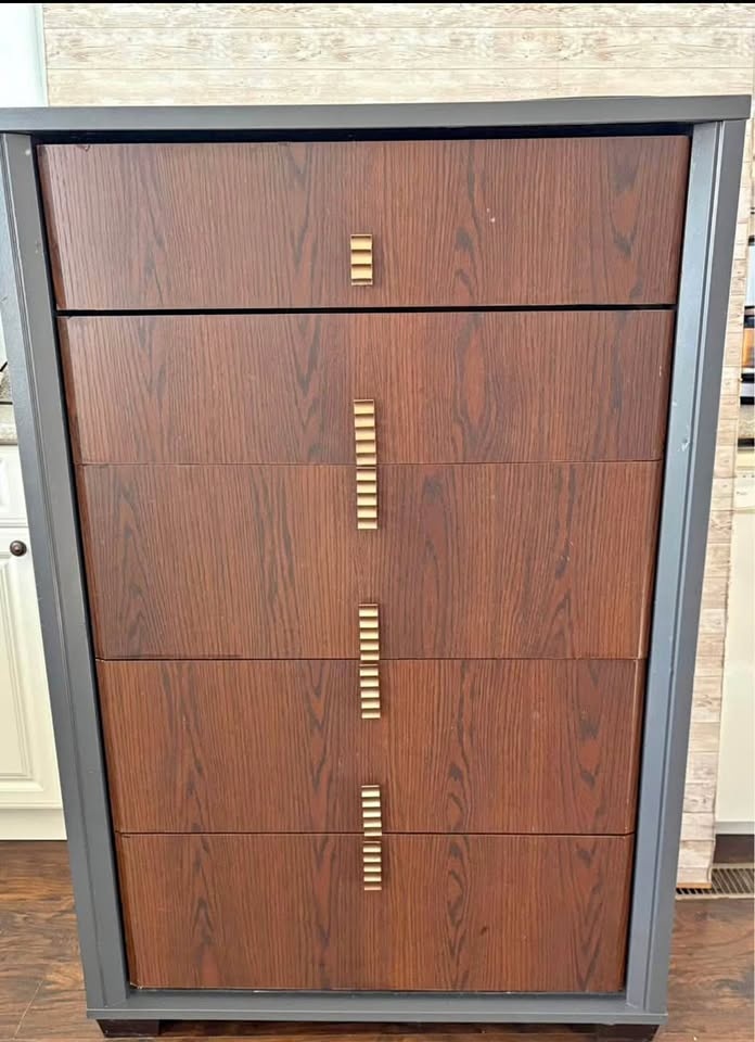 Sturdy Dresser
