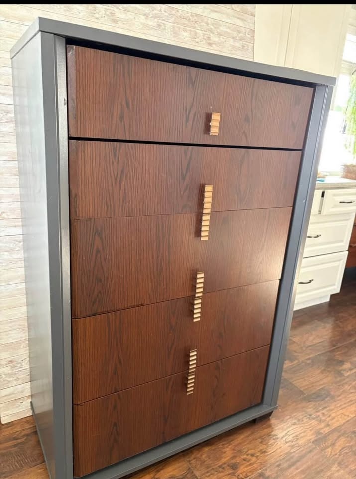 Sturdy Dresser - photo 3