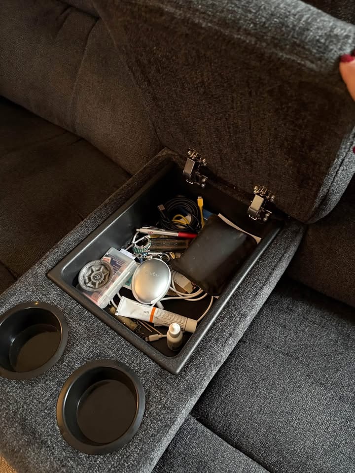 Lazyboy Reclining Loveseat - photo 4