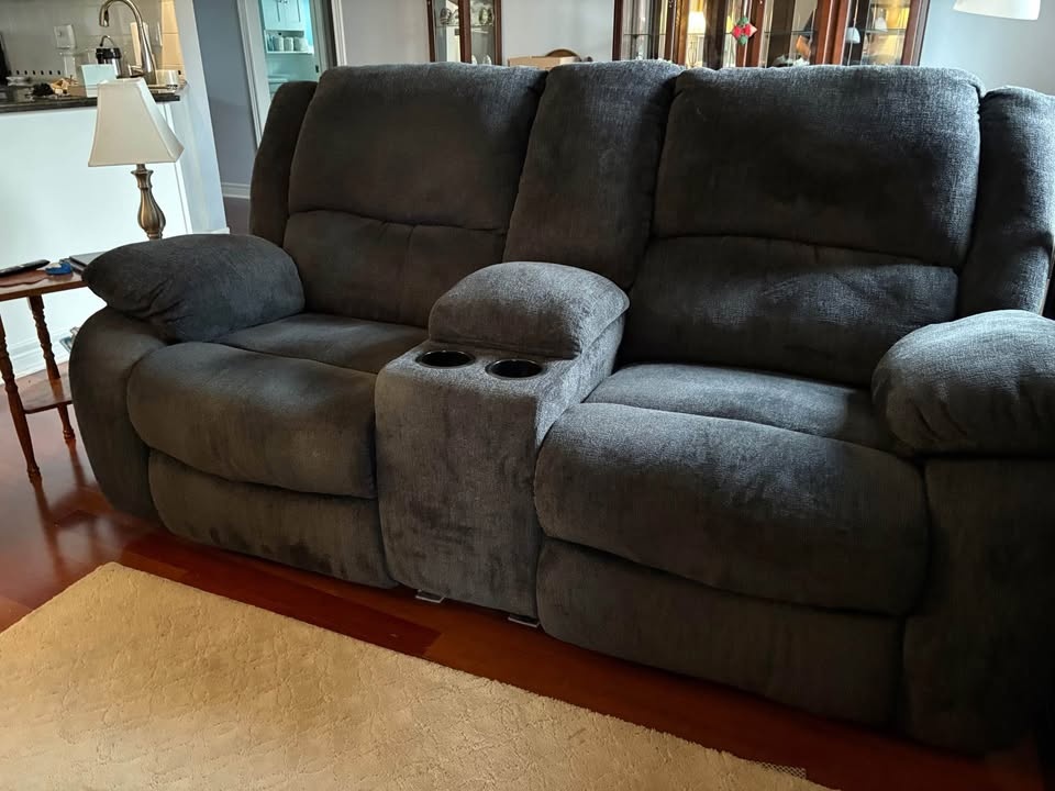 Lazyboy Reclining Loveseat - photo 5