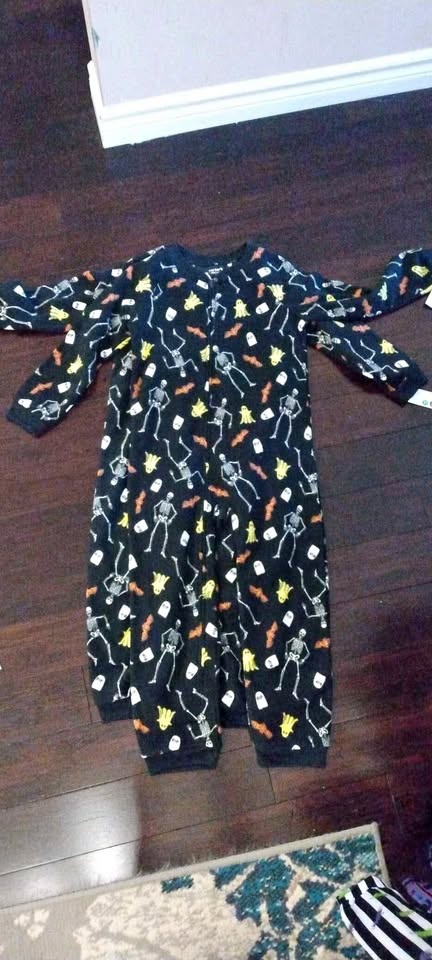 Brand New Size 6 & 8 Fleece Sleeper Kids Halloween-themed