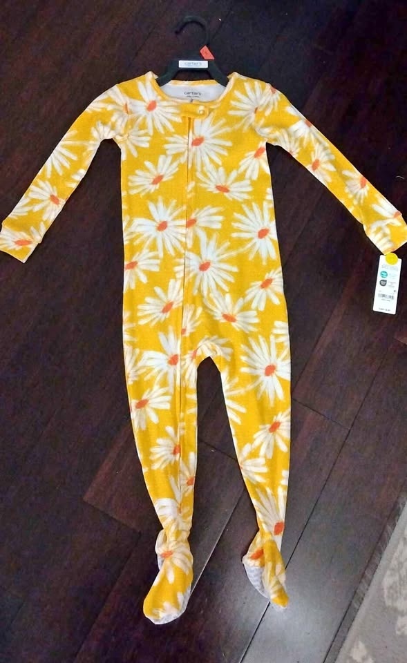 Brand New Carter's Yellow Daisy Baby Girl Sleeper 2T