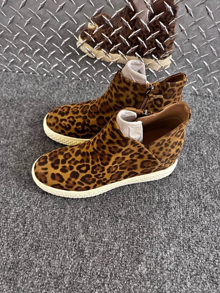 Aerosoles Leopard Print Wedge Sneakers Women's Size 9