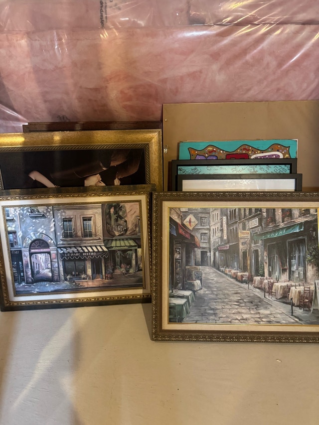pictures / house decour $40