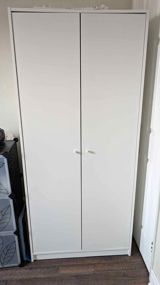 Dresser cupboard