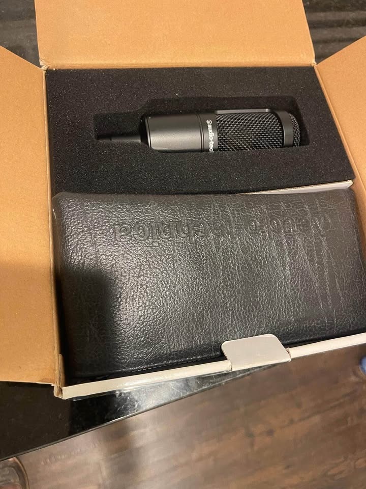 Audio-Technica AT2035 Cardioid Condenser Microphone - photo 2