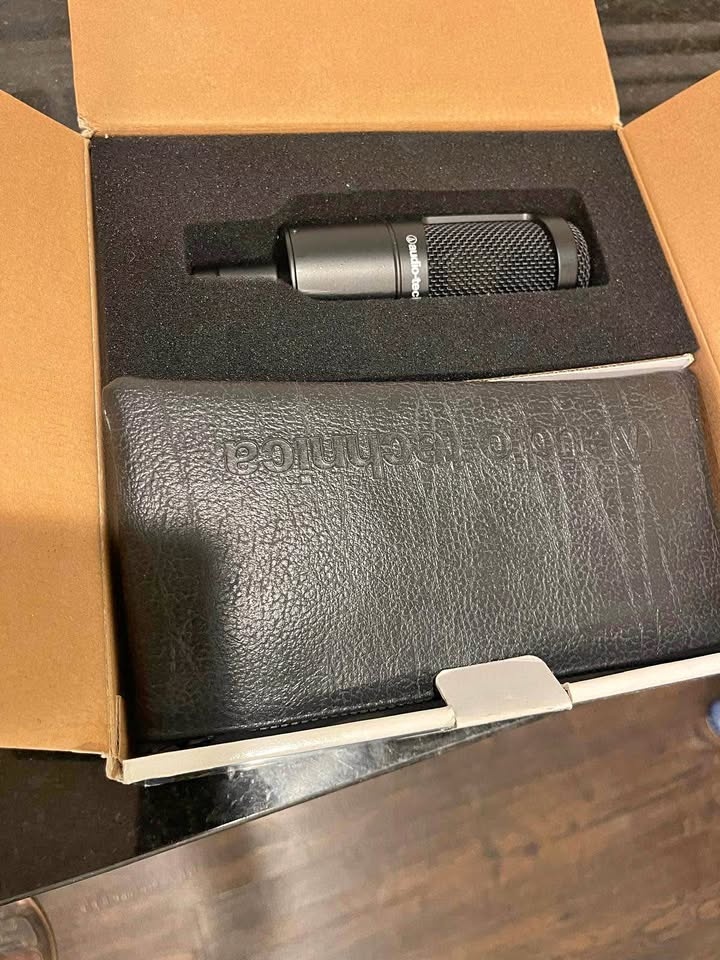 Audio-Technica AT2035 Cardioid Condenser Microphone