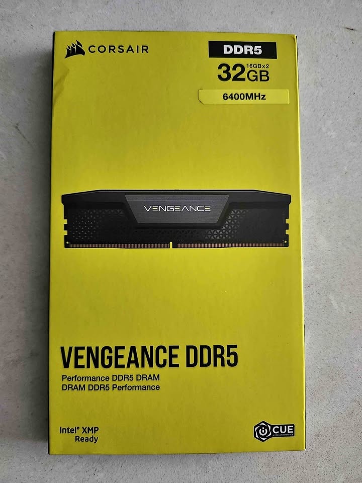Corsair VENGEANCE 32GB DDR5 6400MT/s CL36 Memory Kit