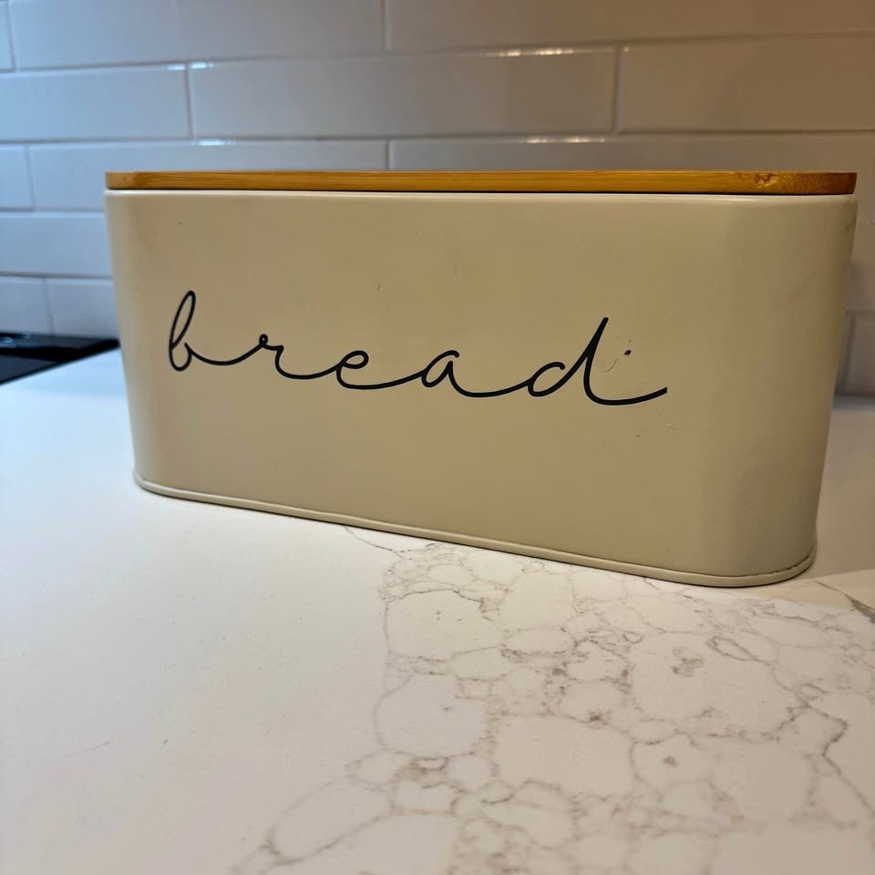 Chic BREAD BOX