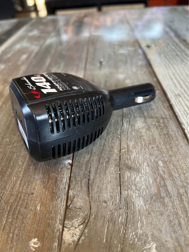 Schumacher 140w power inverter - photo 4
