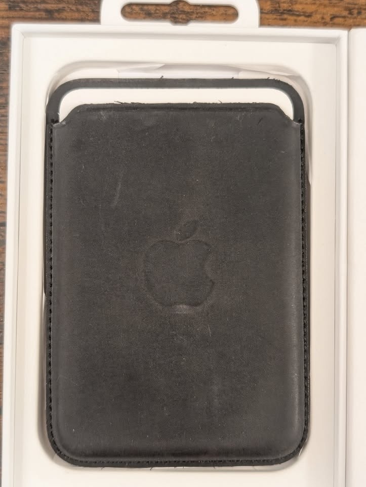 USED - Apple iPhone FineWoven Wallet with MagSafe – black - photo 2