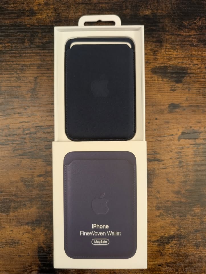 Open Box New Apple iPhone Wallet - FineWoven with MagSafe - photo 3