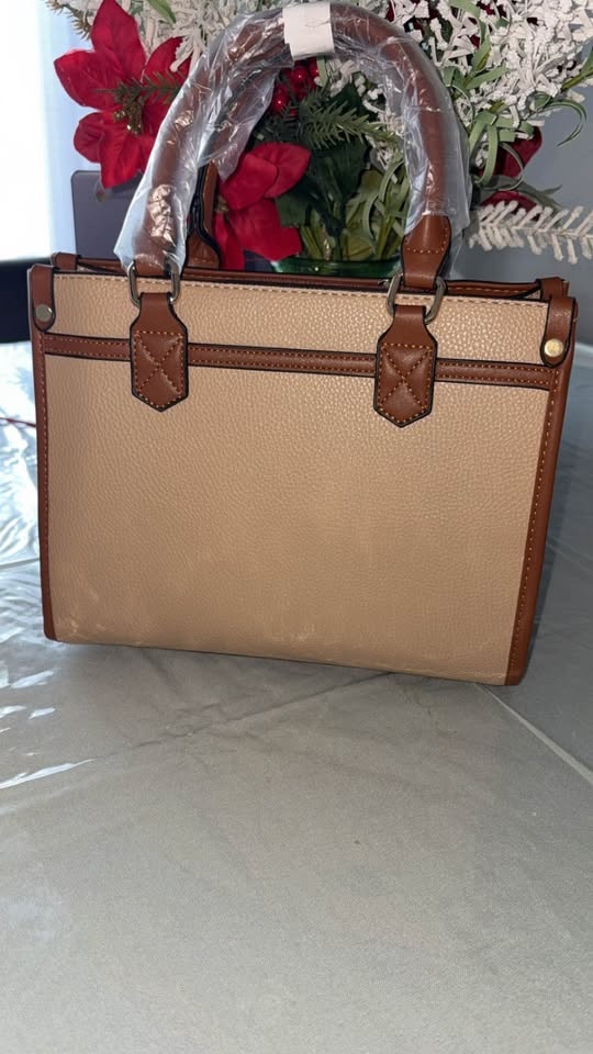 Hauntè Harmony Handbag - photo 4
