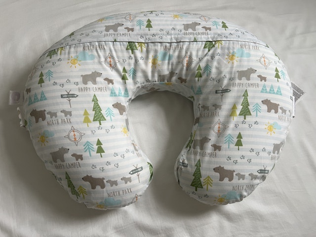 Baby nursing pillow