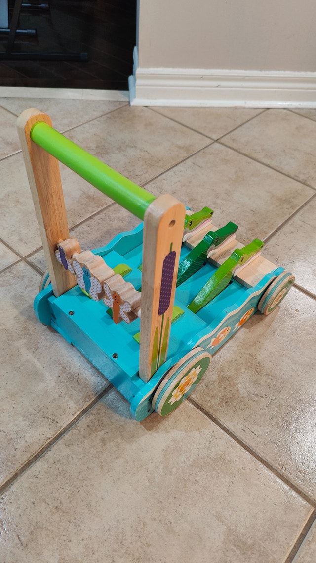Melissa & Doug Alligator Wooden Push Walker - photo 2