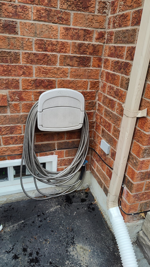 BIONIC STEEL 100' Hose with 7-Way Sprayer + Hanger - photo 3