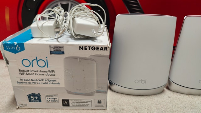 NETGEAR Orbi Tri-Band WiFi 6 Mesh (RBK752) Router + 1 satellite
