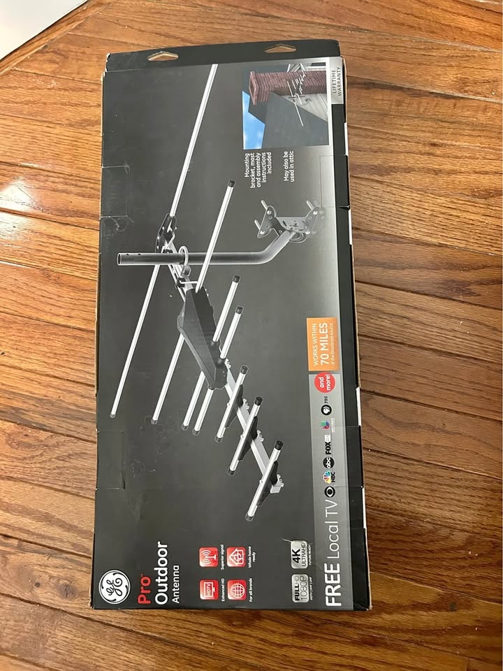 Brand new GE outdoor Antenna 70 mils coverage