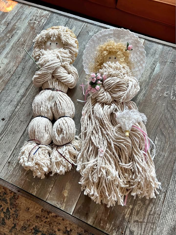 Vintage Yarn Mop Country Prairie Dolls