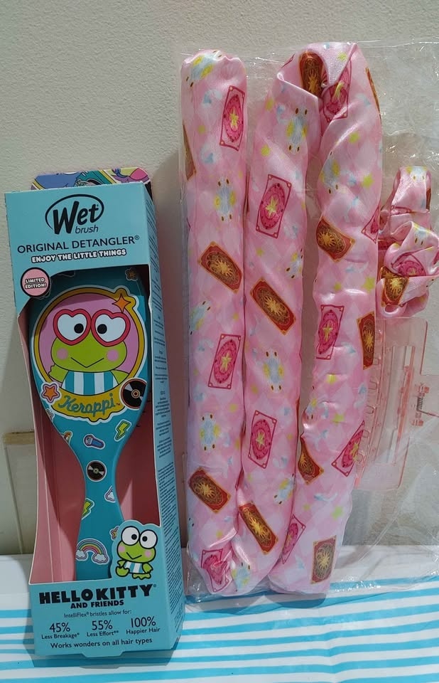 WET brush Hair Set - Keroppi Hair Brush & Hair Curling Set - photo 3