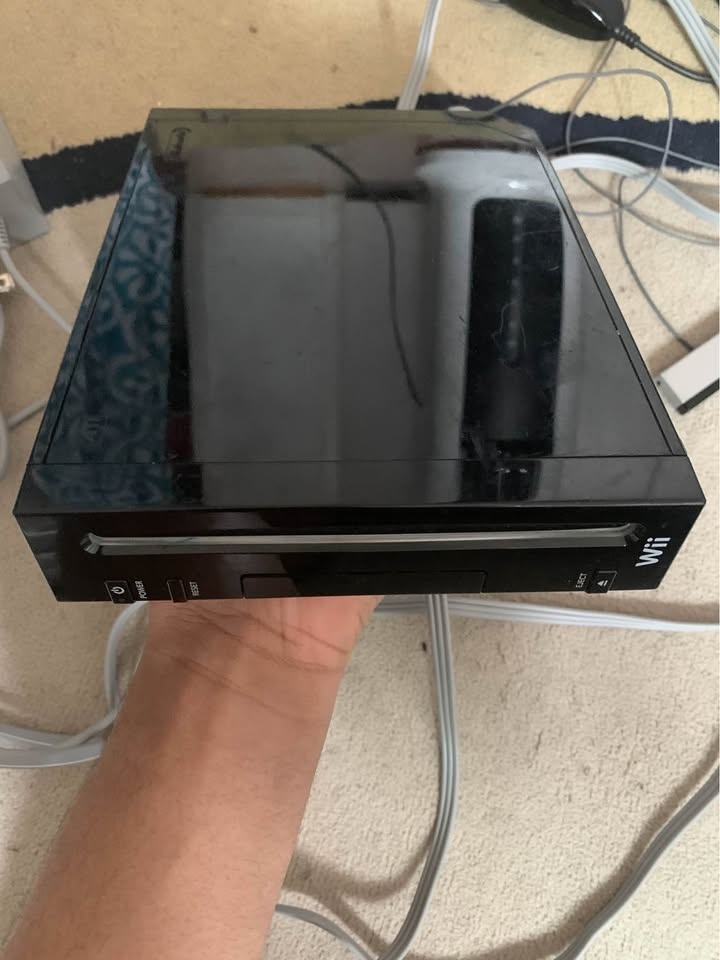 Nintendo Wii - photo 3