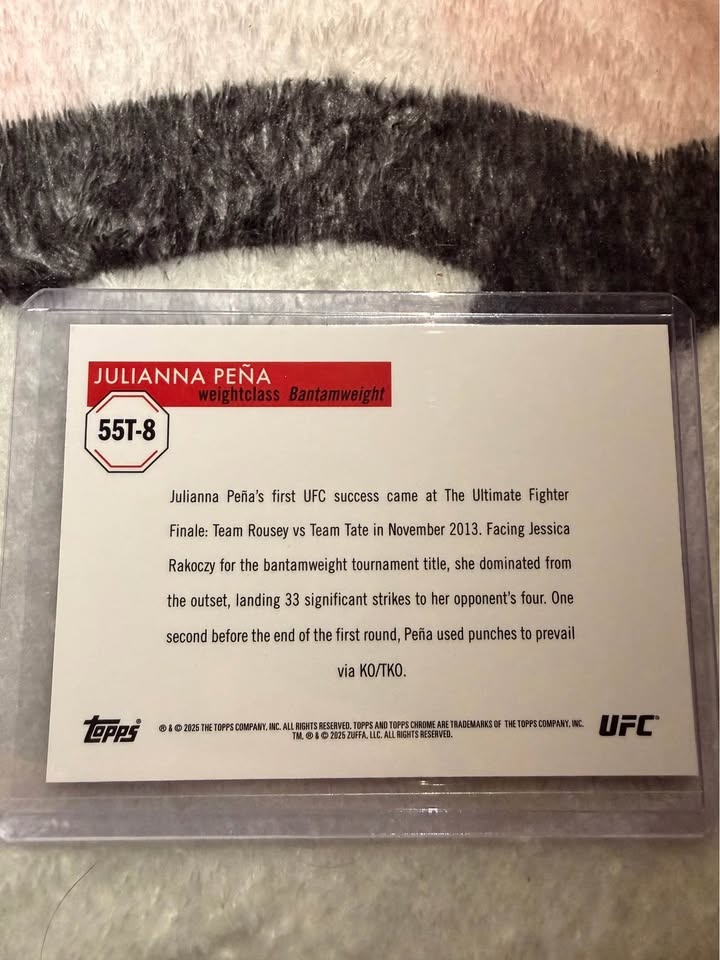 UFC Julianna Pena /99 Green Refractor Topps Chrome 2025 - photo 2