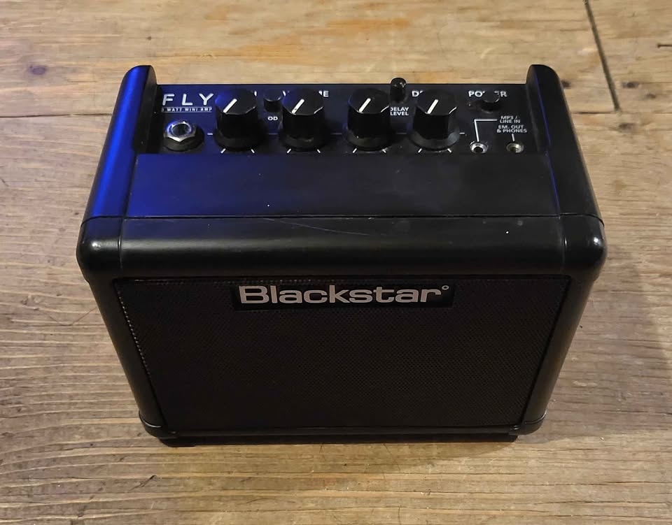 Blackstar FLY 3 mini guitar amplifier - photo 4
