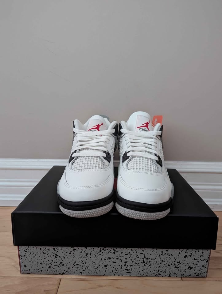 Jordan 4 White Cement (2025) size 7y/8.5w - photo 3