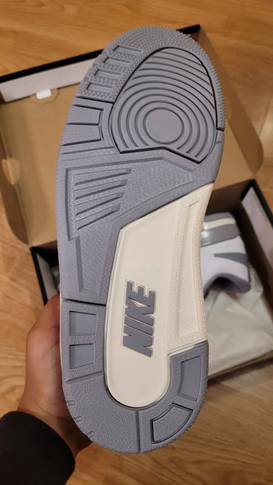 Nike Jordan 2/3 (GS) Brand new - photo 3