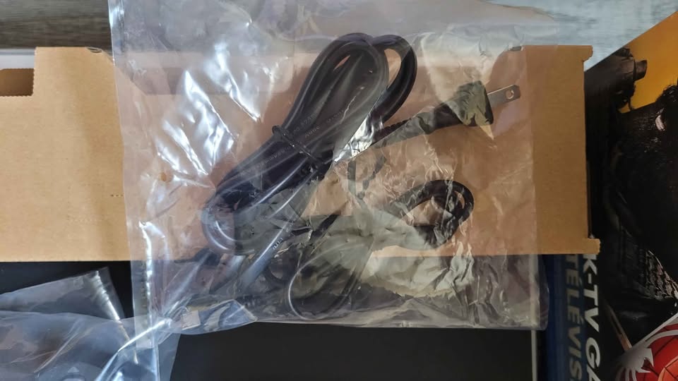 1 TB PS4 pro In box - photo 3
