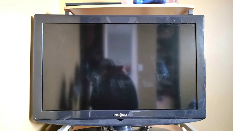 32" Hdmi tv with remote thumbnail