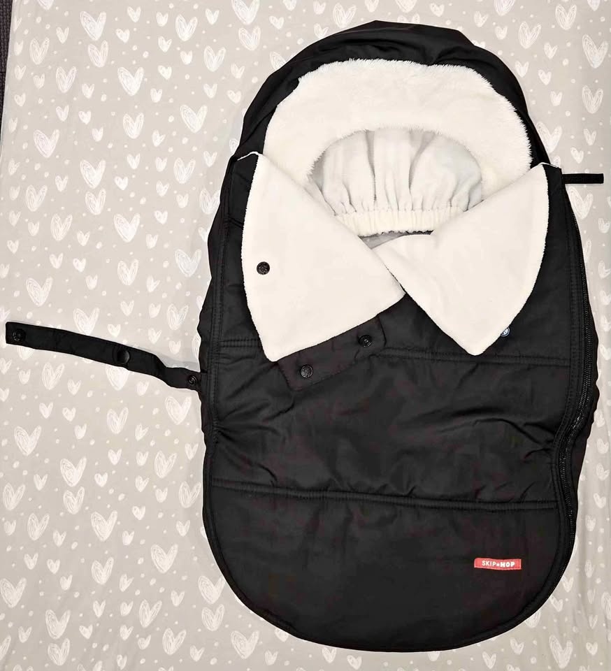 Skip Hop winter universal Black car seat cover
