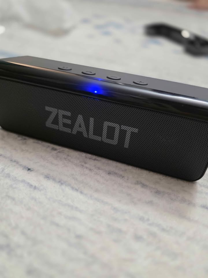 Brand new Zealot S31 wireless Bluetooth speaker - photo 2