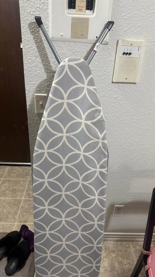 Ironing board - photo 2