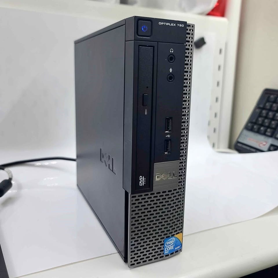 Dell OptiPlex 780 SFF Desktop PC - Windows 10 Pro!